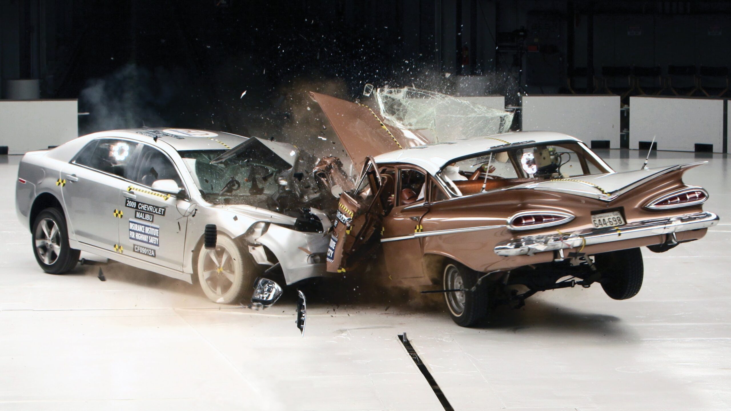 1959 Chevrolet Bel Air vs. 2009 Chevrolet Malibu Crashtest