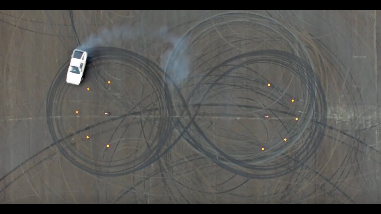 Autonomes Driften im Delorean