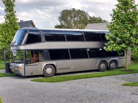 Einen Doppeldecker Bus in 20 Schritten zum Wohnmobil umbauen