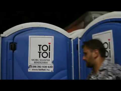 Festival Dixi-Klo als getarnter Floor Eingang