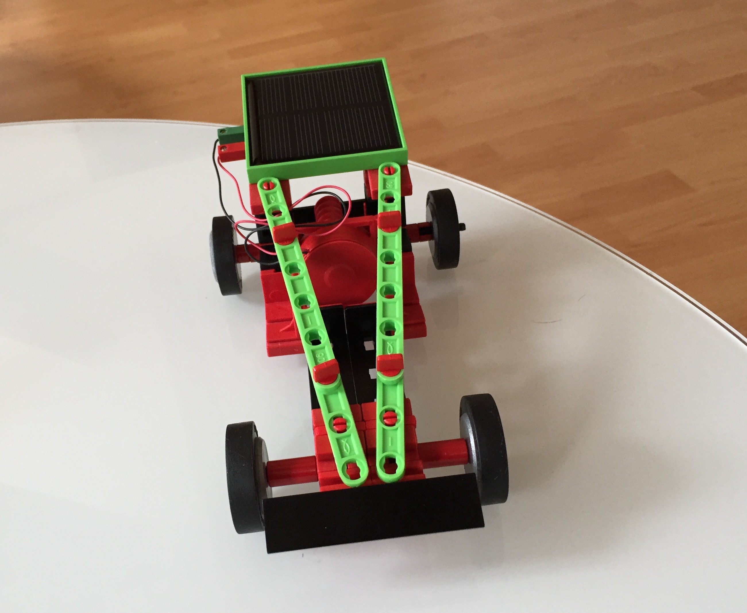 fischertechnik-solar-power-auto (2)