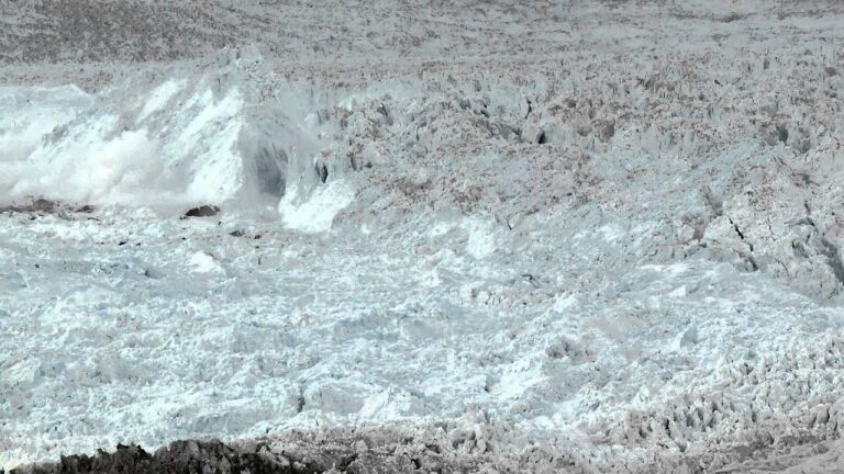 Gletscher kalbt – Chasing Ice filmt Weltrekord