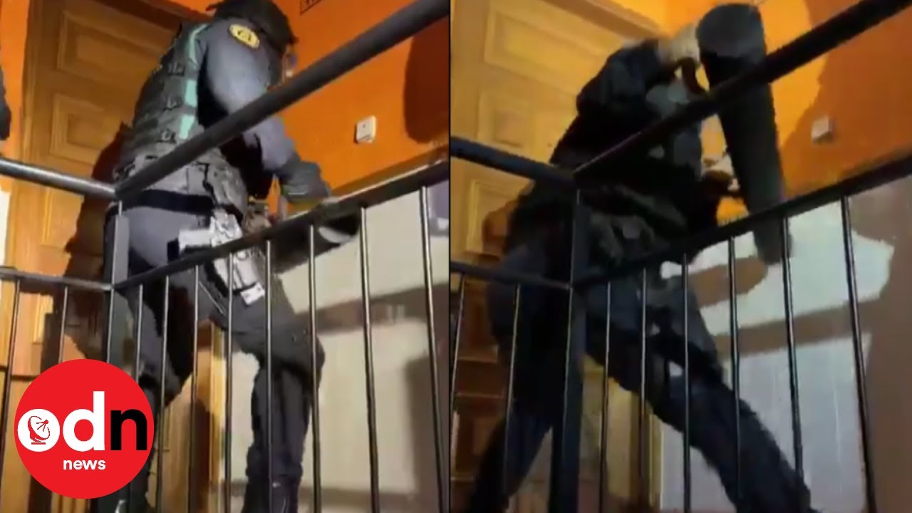 Probleme bei der Türöffnung: Katalanische Polizei scheitert