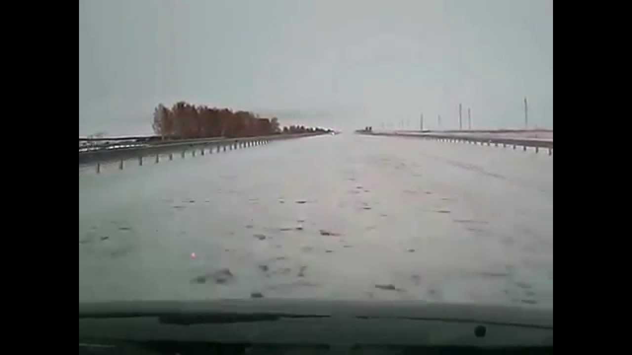 Schneepflug im Winter in Kasachstan