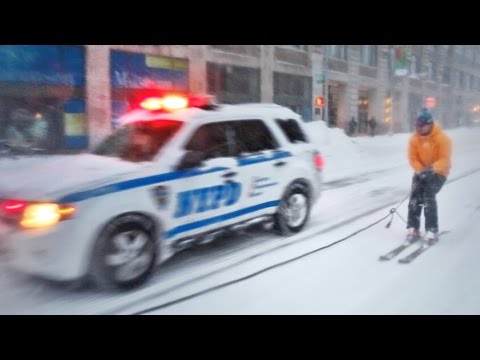 Snowboarden in New Yorks Straßenschluchten