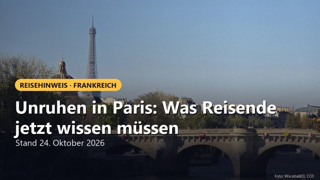 Blick über die Seine in Paris mit Eiffelturm